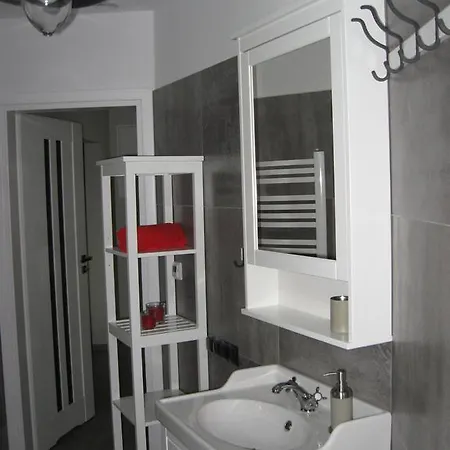 펜션 Mleczarnia Z Prywatnym Jacuzzi