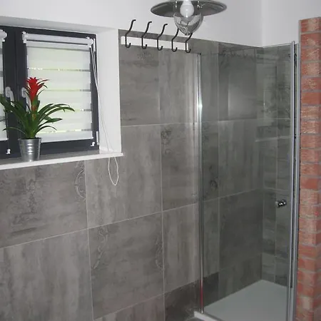 펜션 Mleczarnia Z Prywatnym Jacuzzi