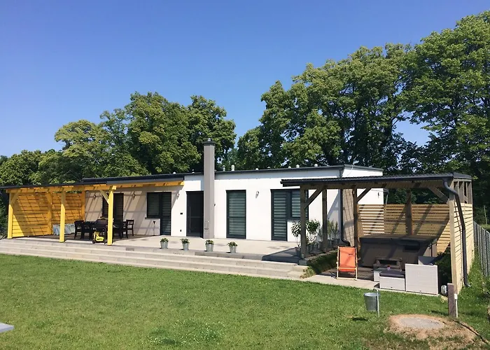 Дом отдыха Mleczarnia Z Prywatnym Jacuzzi Миколайки